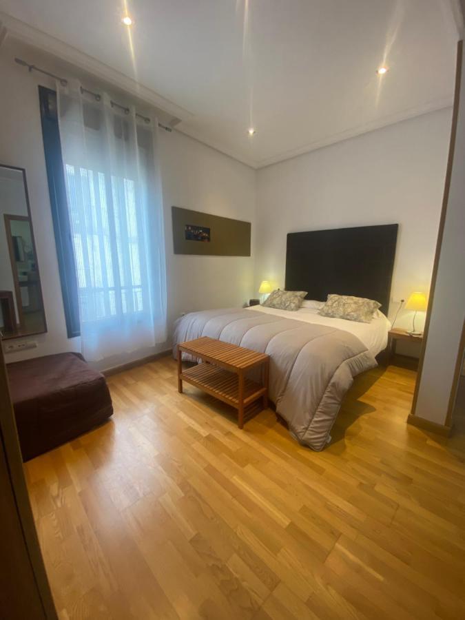 Apartamentos Касерес Екстер'єр фото