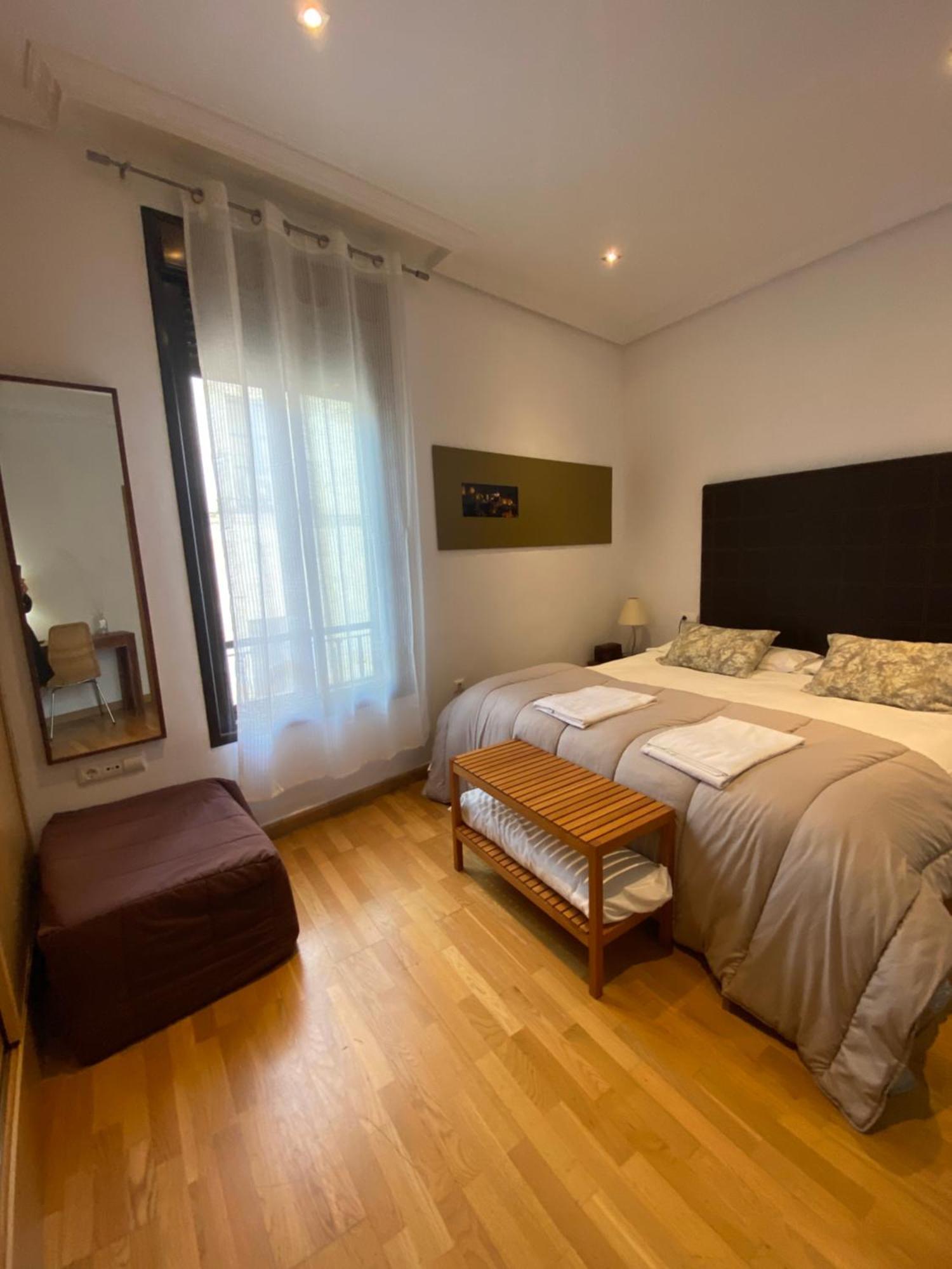 Apartamentos Касерес Екстер'єр фото