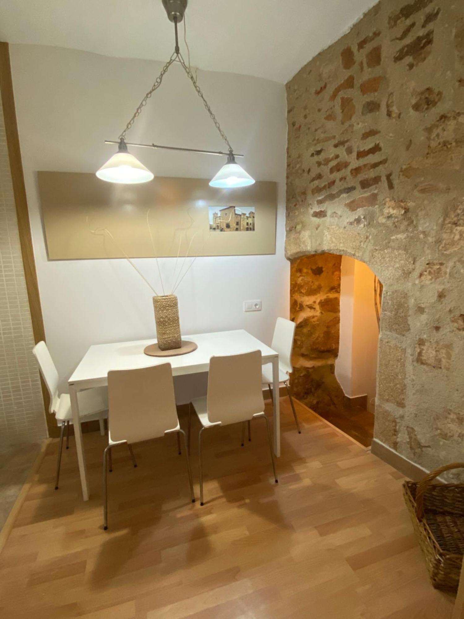 Apartamentos Касерес Екстер'єр фото