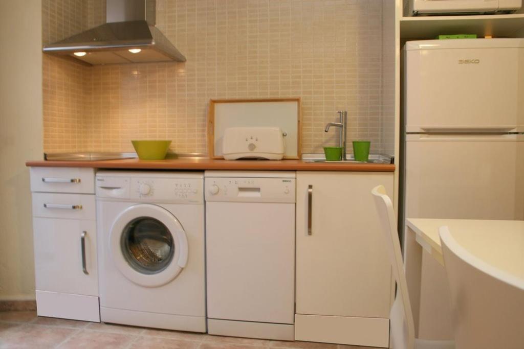 Apartamentos Касерес Екстер'єр фото